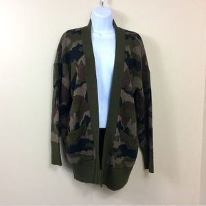 Alison Andrews long open cardigan. Camo green. Xl